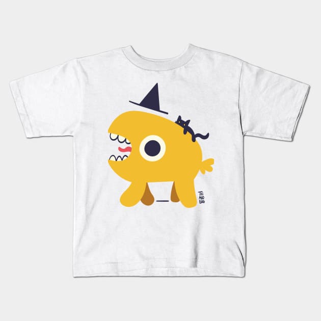 Pets Kids T-Shirt by thiagoegg